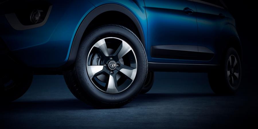 Колеса Tata Nexon 2017 года  (фото 13 из 22)